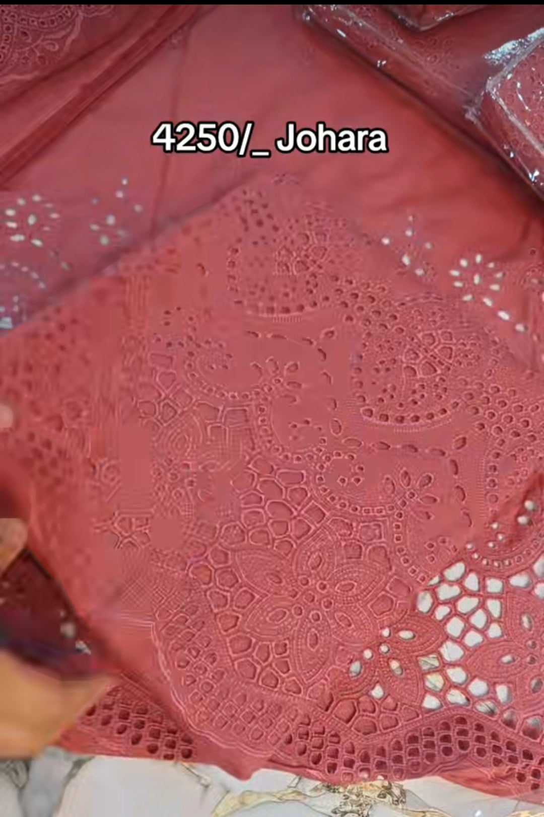 JOHARA CHICKENKARI 3 PIECE ARTICLE JC679