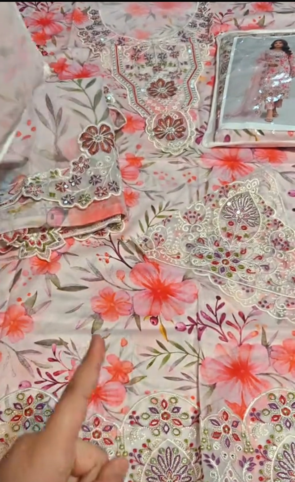Printed with embroidered three piece article kn245