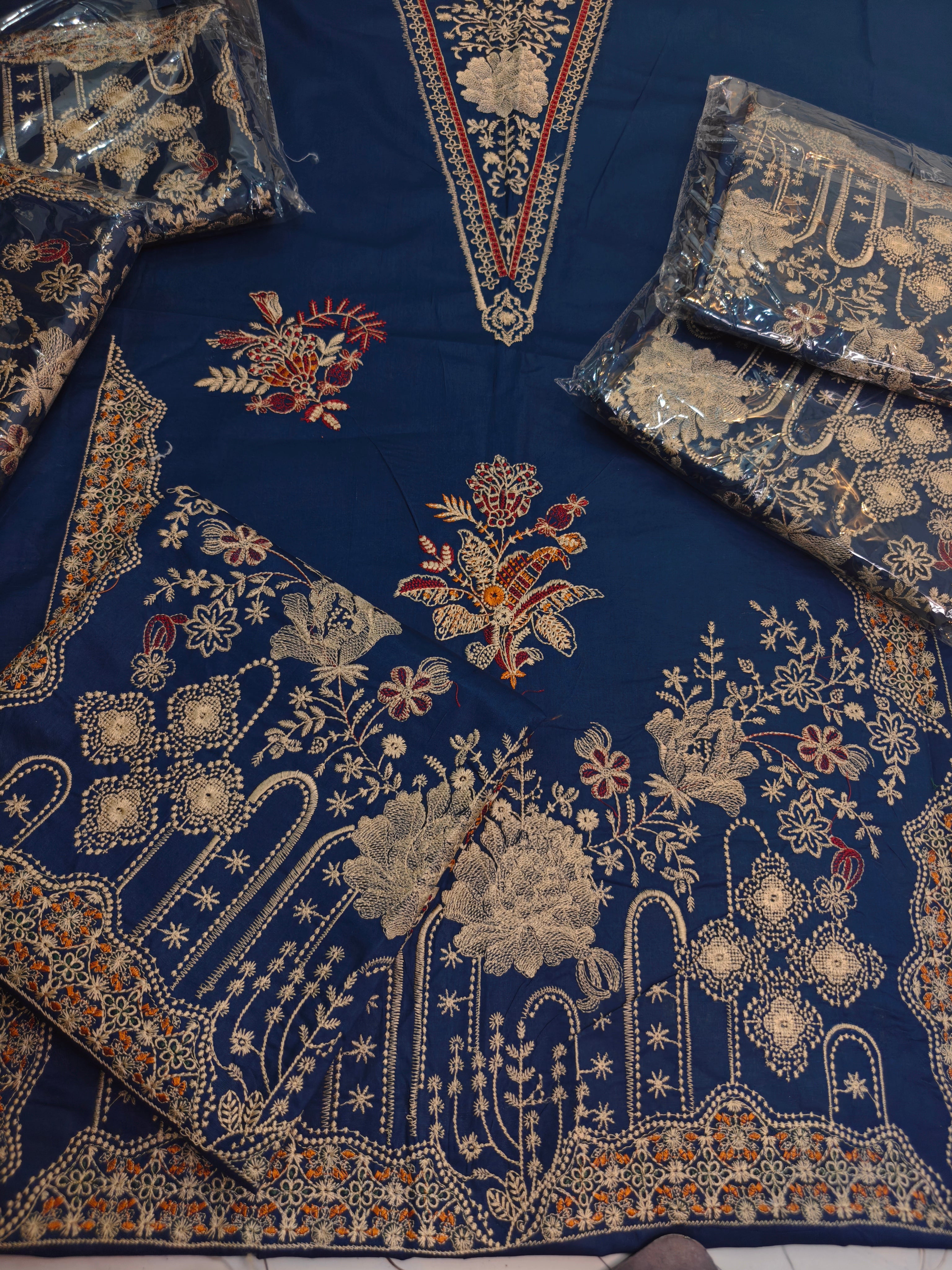 HEAVY EMBROIDERED TWO PIECE ARTICLE JB300