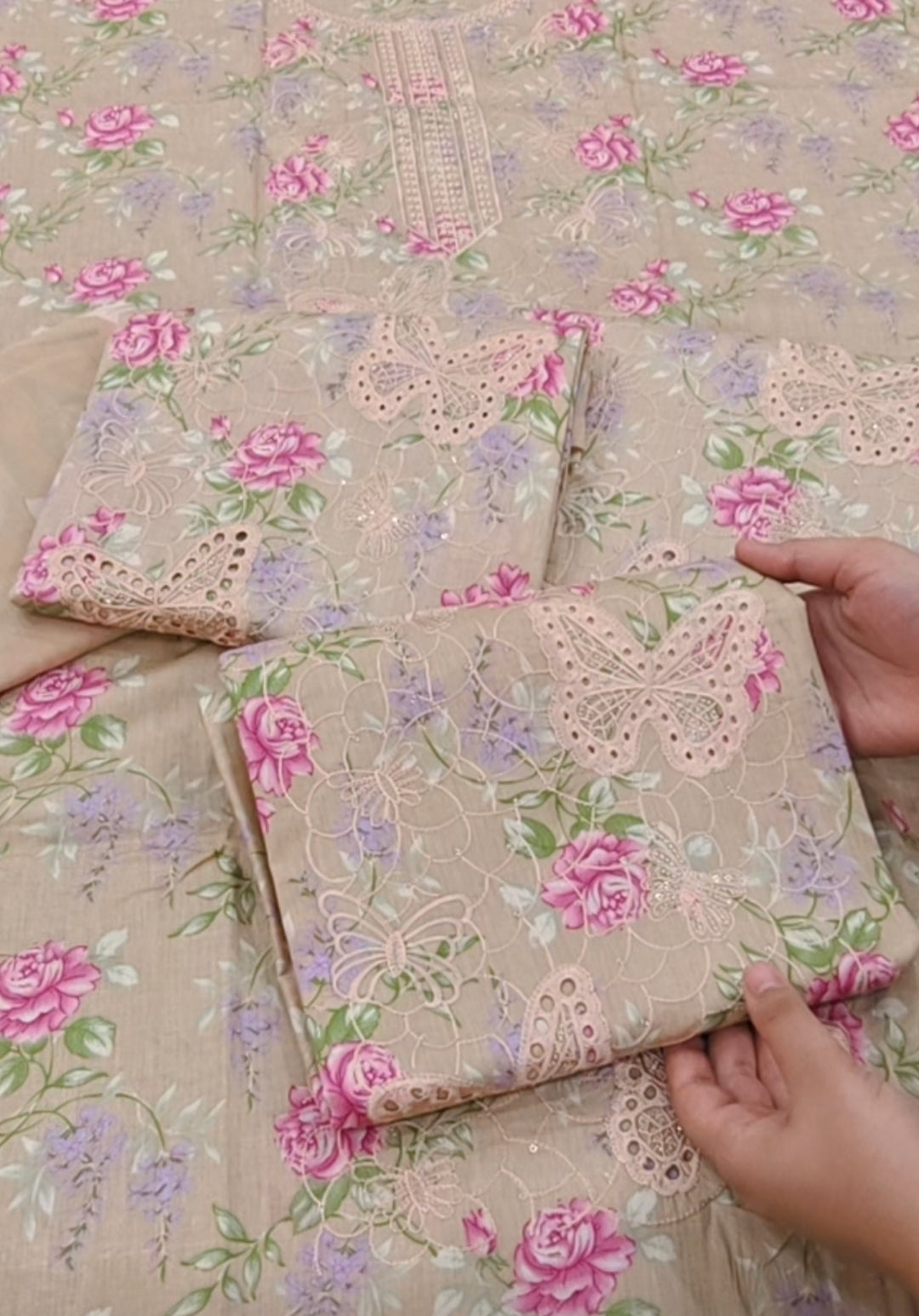 Butterfly embroidered three piece article al234