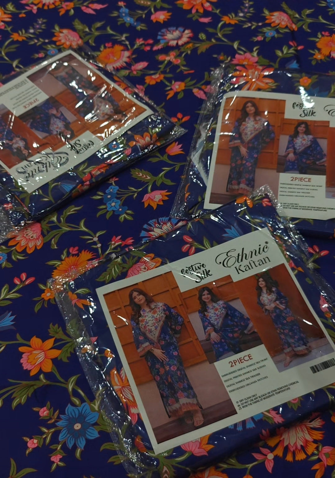 Printed silk two piece article fj853