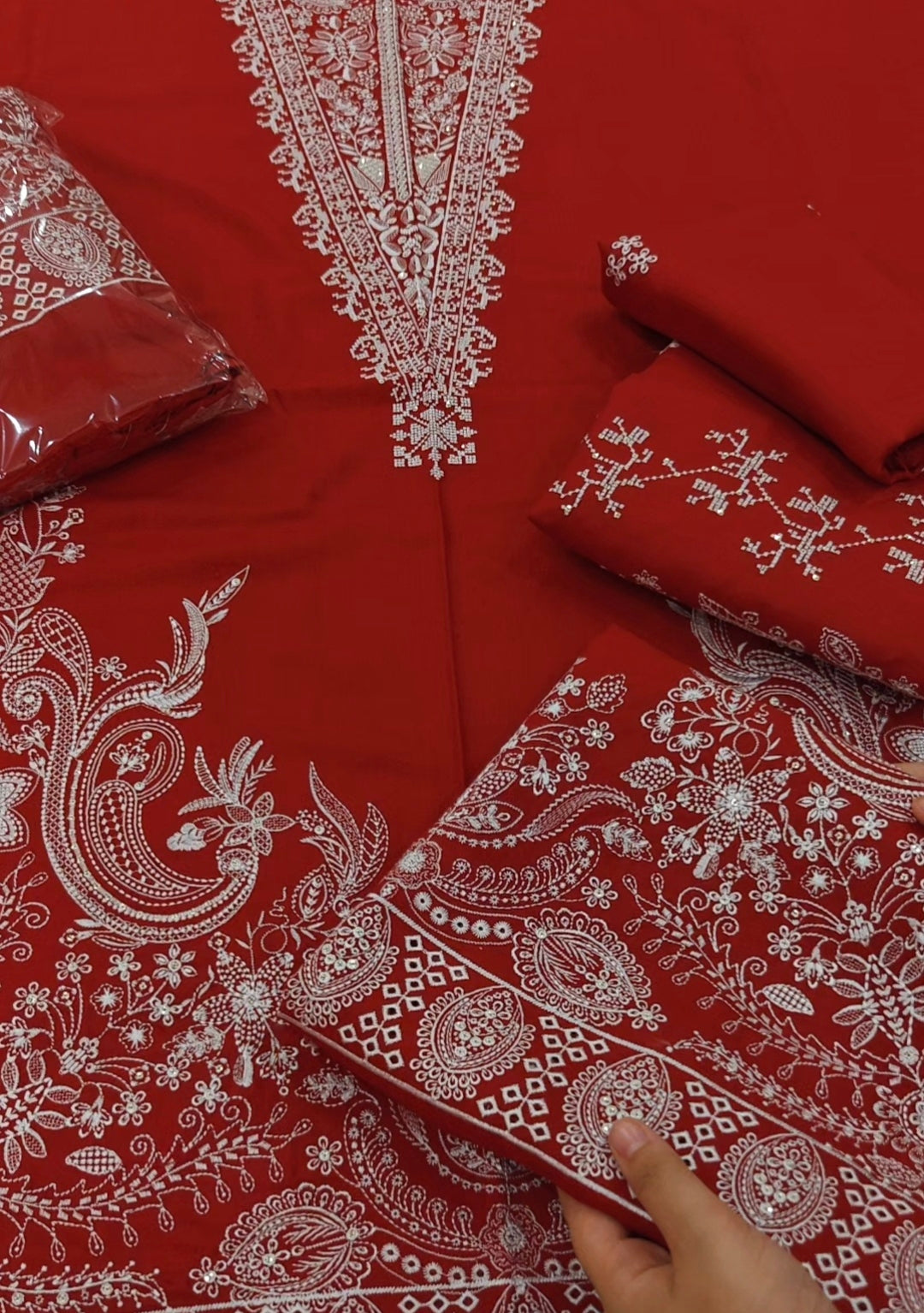Red ♥️ embroidered winter three piece article gb689 fatima collection