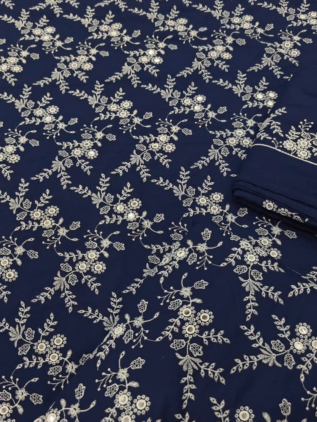 Full embroidered three piece article gjc468 fatima collection