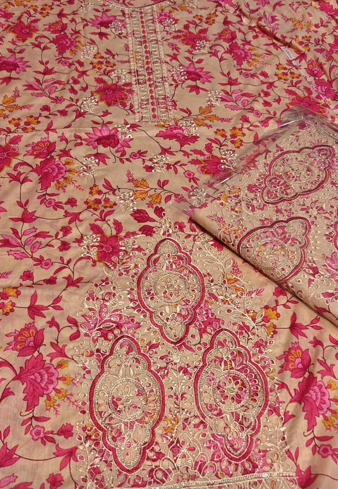 Printed embroidered three piece article hw453