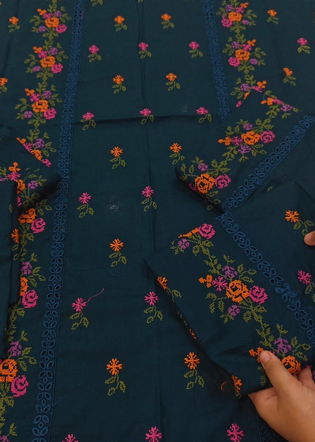 Embroidered two piece article fb206