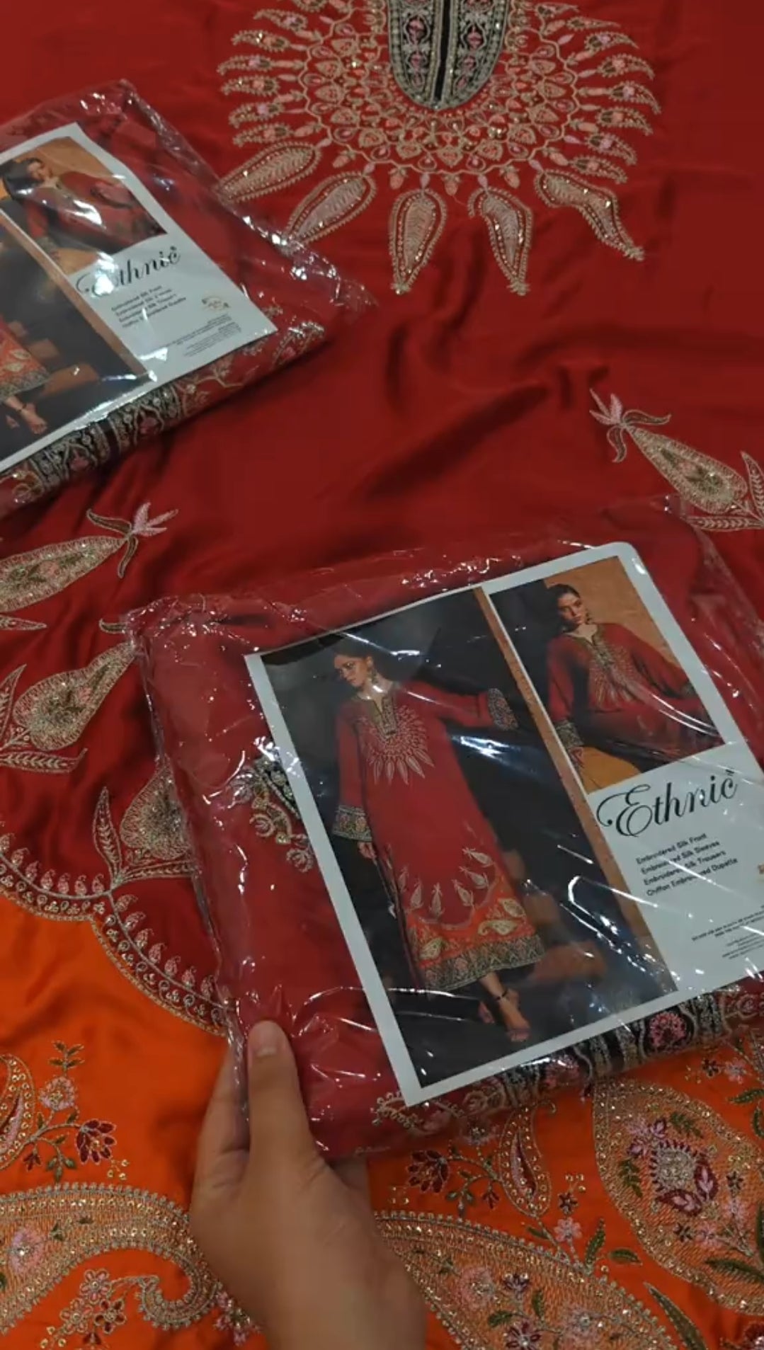 Silk beautiful embroidered two piece article qp294