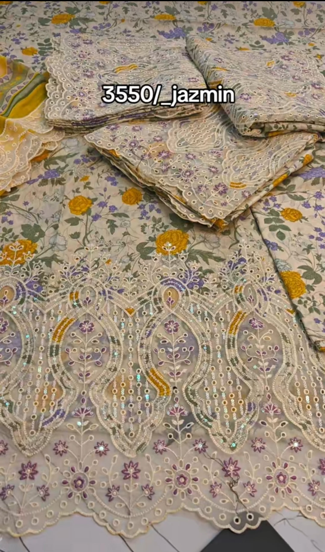 Jasmine 3 piece embroidered article sp67