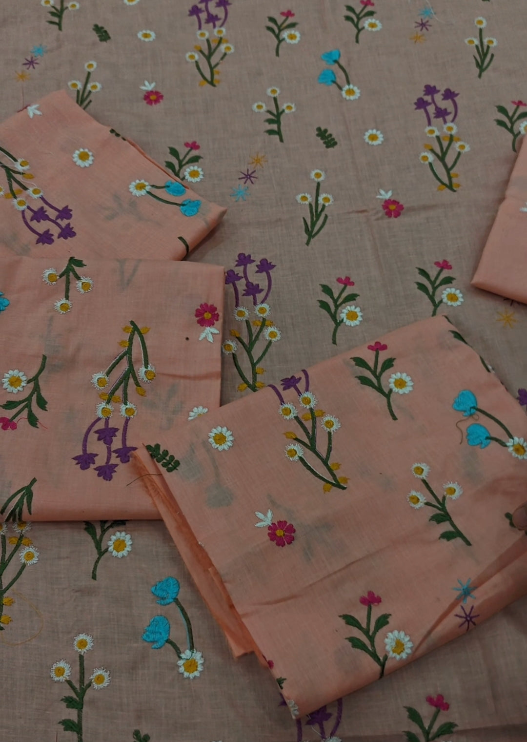Embroidered two piece article ws570