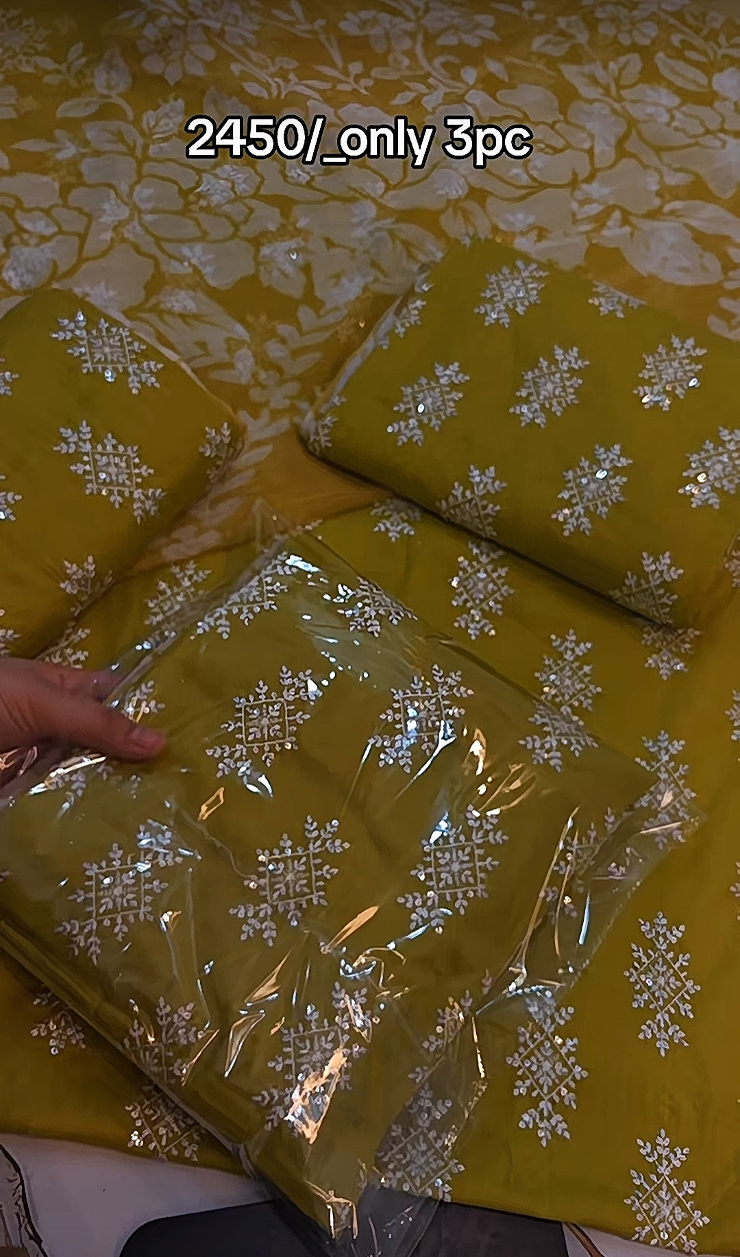 EMBROIDERED THREE PIECE 1100a