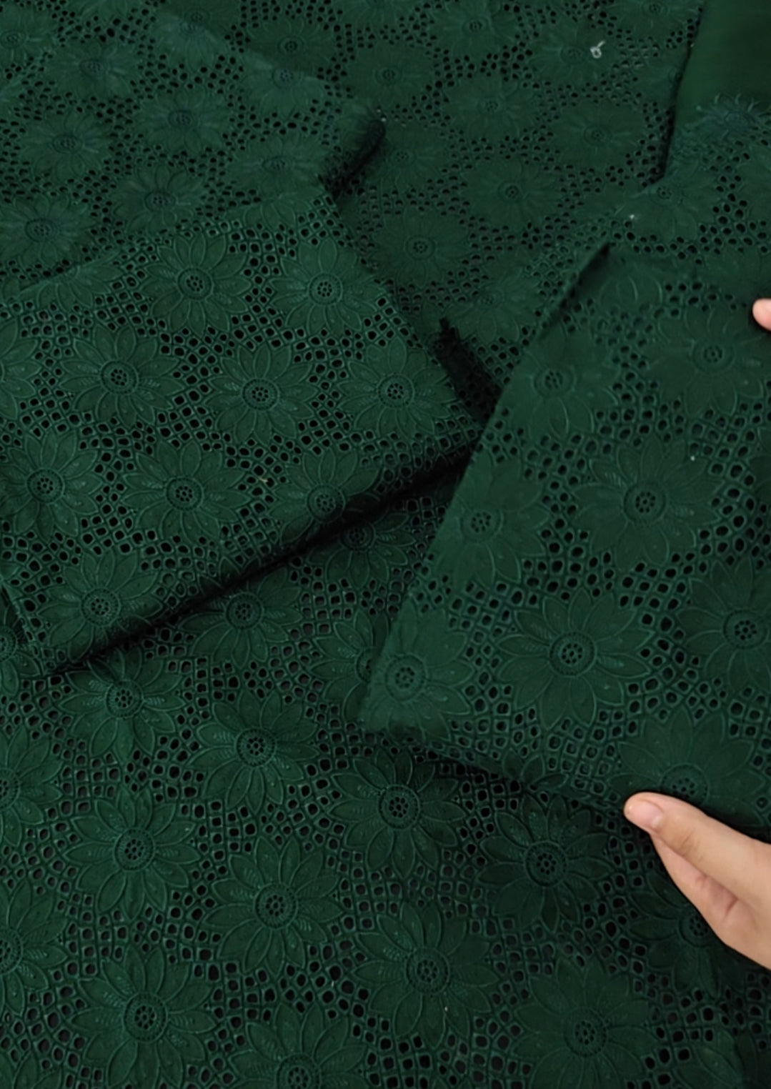Johra embroidered three piece article er267
