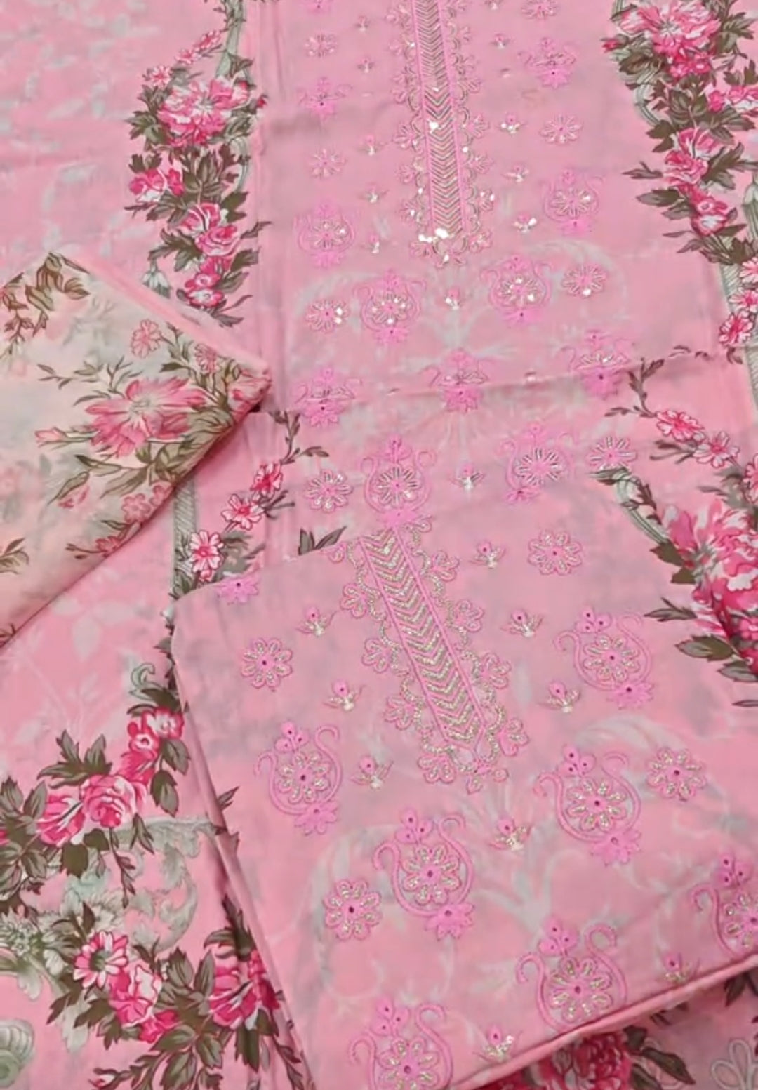 Printed with embroidered three piece article ah234