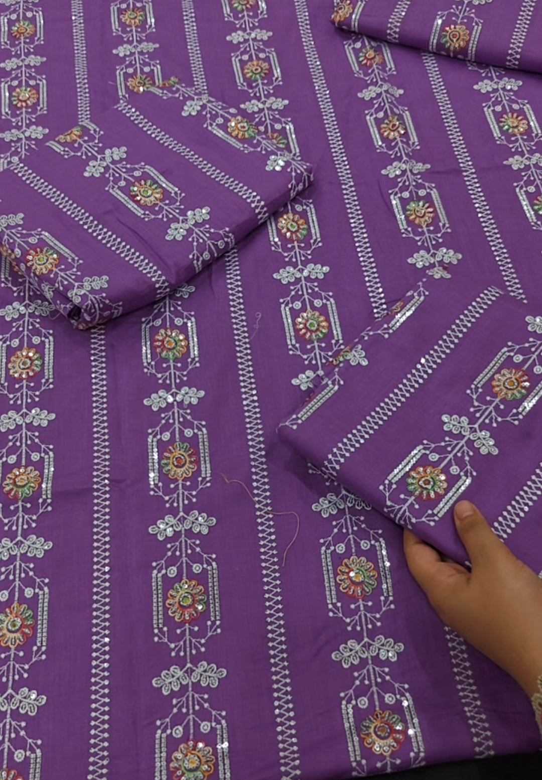 Purple 💜 embroidered two piece article al234
