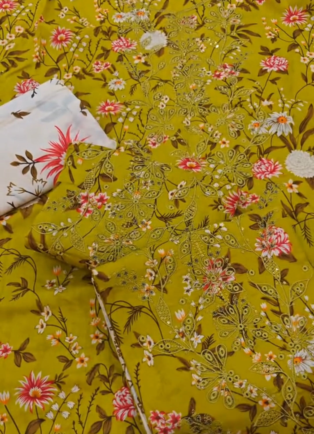 Beautiful embroidered and printed three piece article aj876