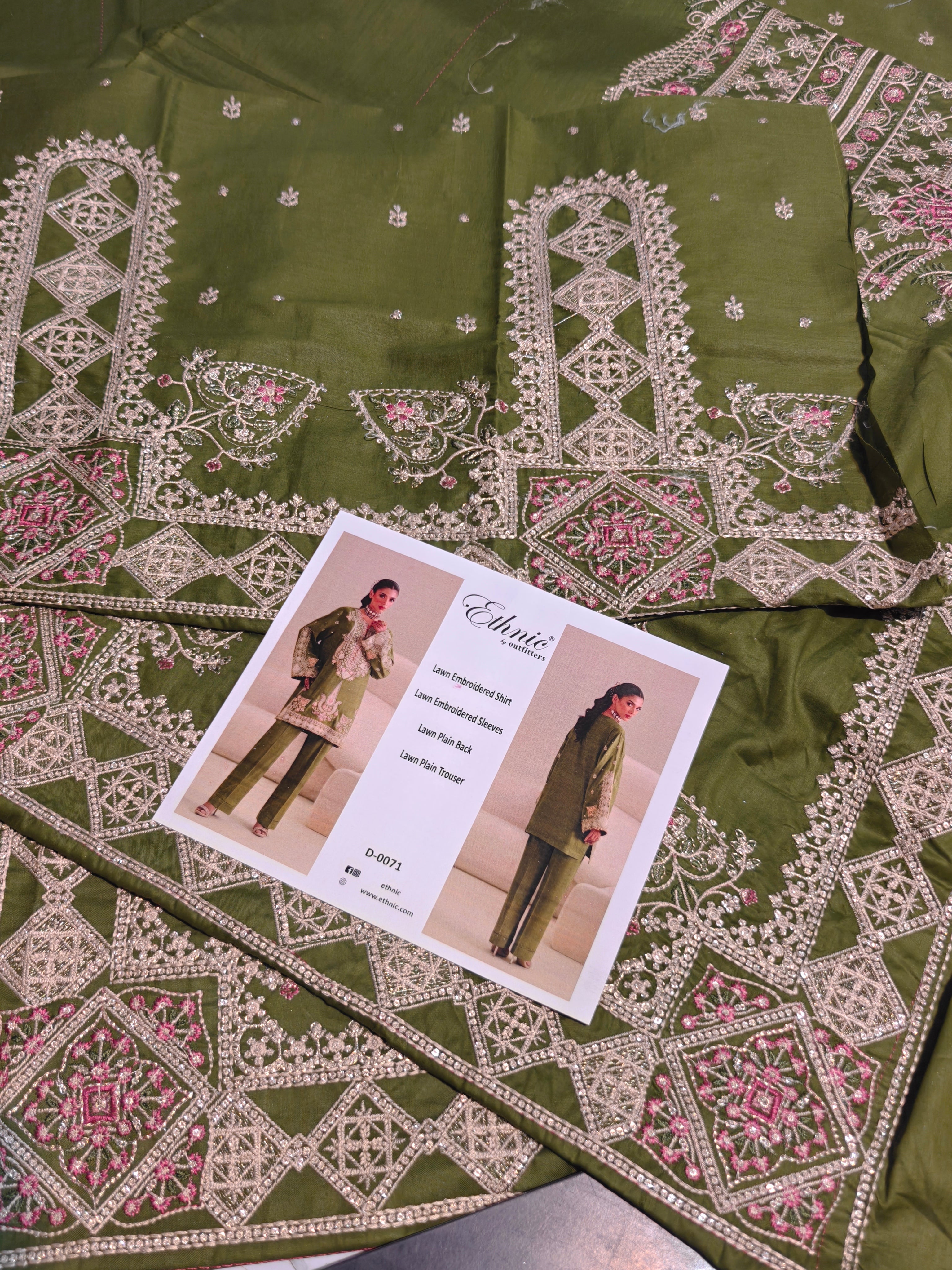 Beautiful ethnic two piece article rm298