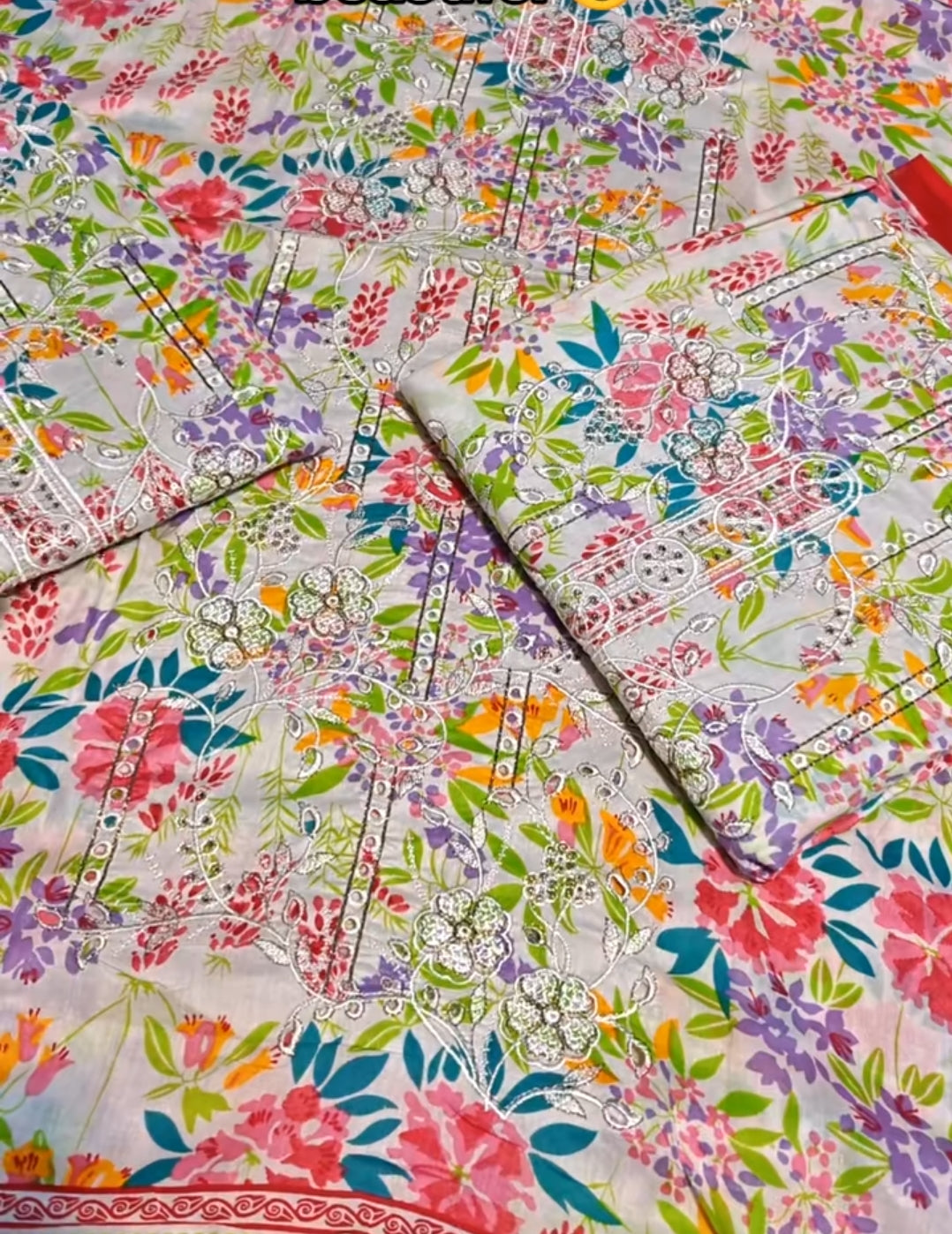 Printed and embroidered three piece article jh954