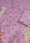 Beautiful embroidered three piece article ql926