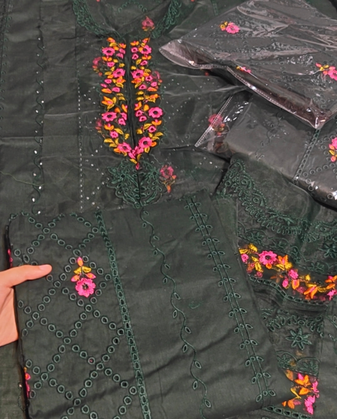 Embroidered with patches two piece article ka2890
